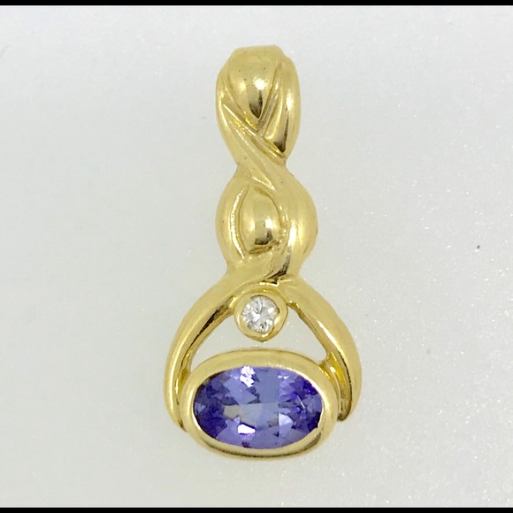 Jewelry - Diamond and amethyst 14 kt yellow gold pendant